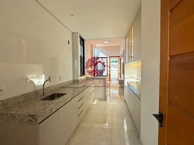 Casa com 290m² 4 quartos e 2 banheiros, à venda, no bairro Promissão I em Lagoa Santa
