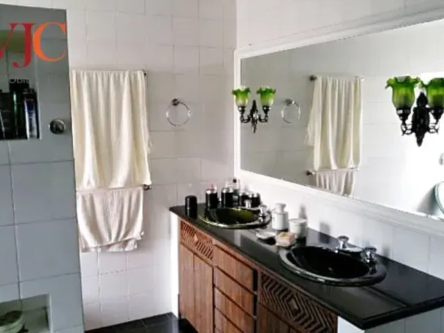 Casa com 700m² 5 quartos e 4 banheiros, à venda, no bairro Itaguaçu em Florianópolis