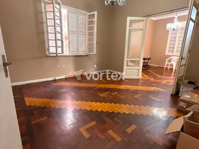 Casa 3 quartos e 1 banheiro, à venda, no bairro Centro em Uruguaiana