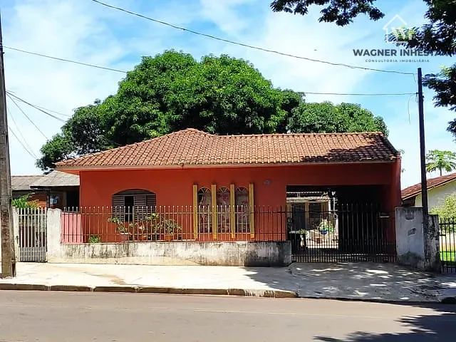 Casa com 360m² 2 quartos e 1 banheiro, à venda, no bairro Parque Avenida em Maringá
