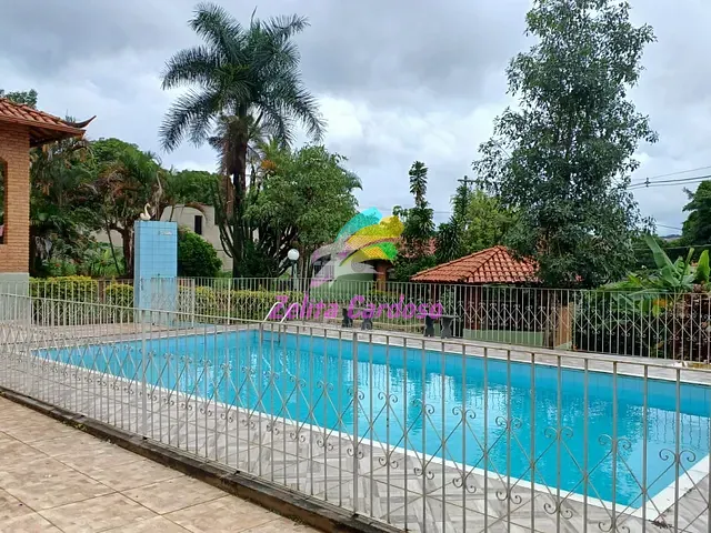 Casa com 2000m² 3 quartos e 5 banheiros, à venda, no bairro Condomínio Vale do Ouro em Ribeirão das Neves
