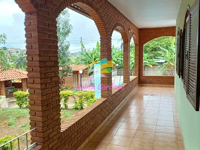Casa com 2000m² 3 quartos e 5 banheiros, à venda, no bairro Condomínio Vale do Ouro em Ribeirão das Neves