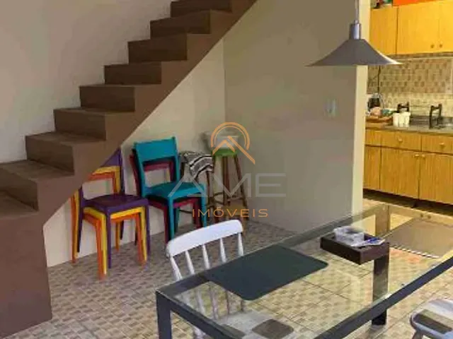Casa com 300m², à venda, no bairro Centro em Pelotas