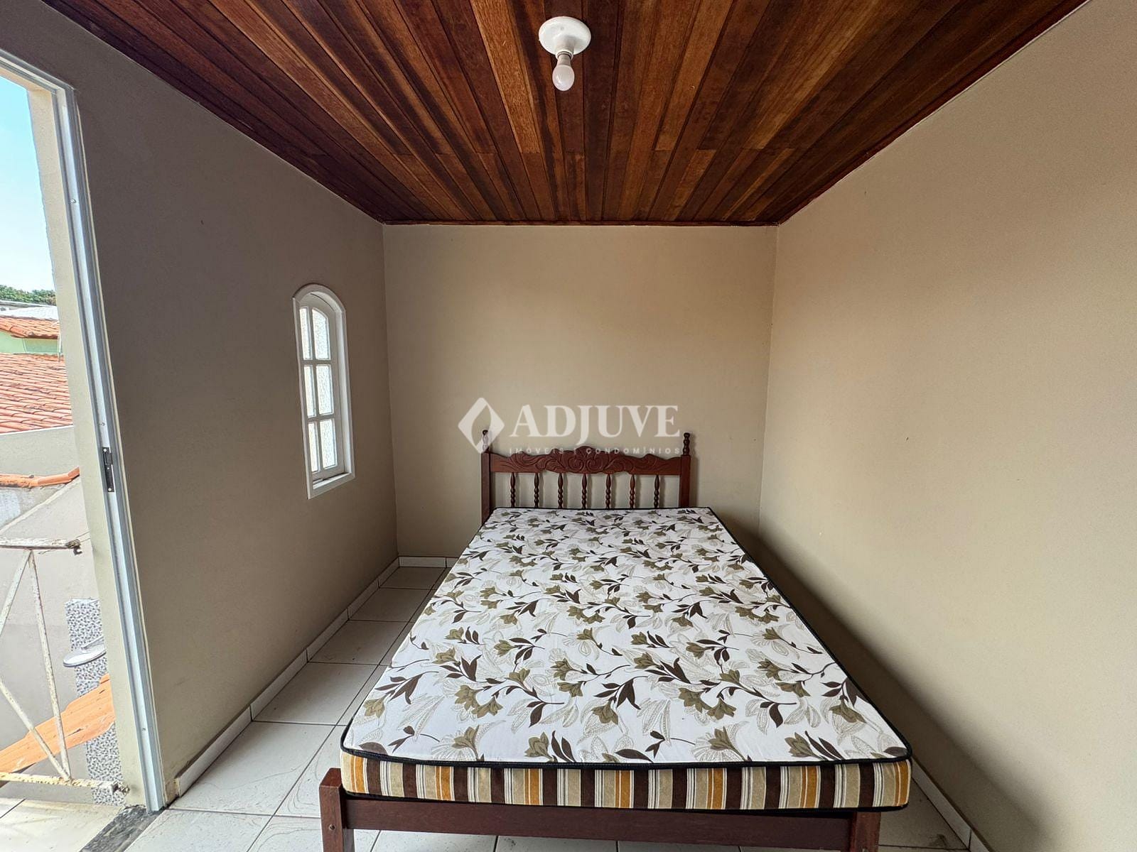 Casa à venda com 3 quartos, 69m² - Foto 16
