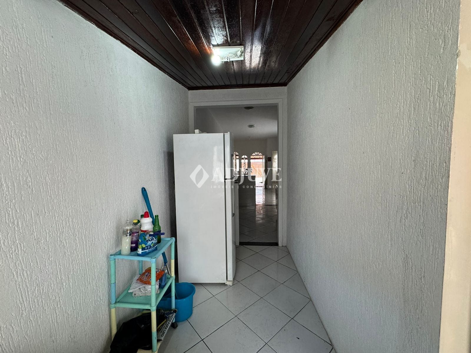 Casa à venda com 3 quartos, 69m² - Foto 12