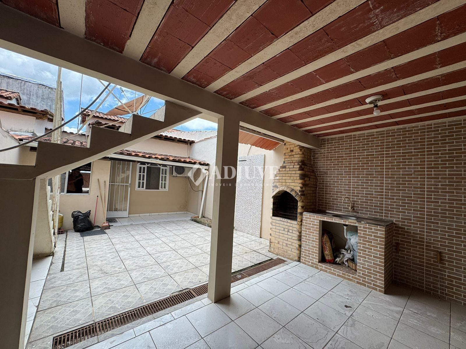 Casa à venda com 3 quartos, 69m² - Foto 14