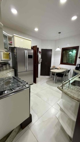 Casa com 360m² 5 quartos e 5 banheiros, à venda, no bairro IPS em Campos dos Goytacazes