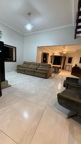 Casa com 360m² 5 quartos e 5 banheiros, à venda, no bairro IPS em Campos dos Goytacazes