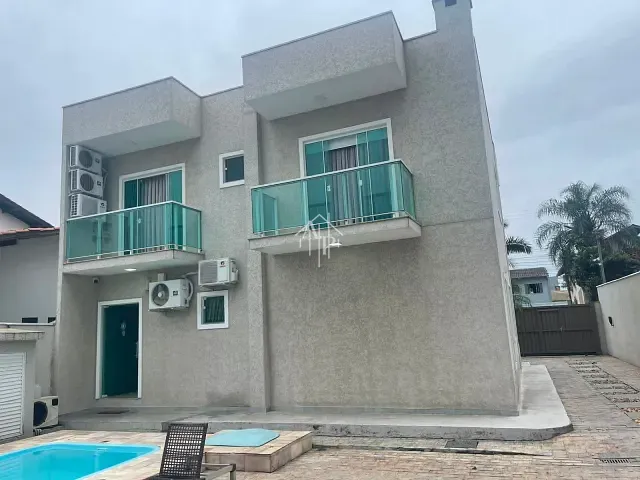 Casa 3 quartos e 3 banheiros, para alugar, no bairro São Vicente em Itajaí