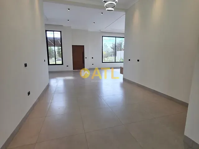 Casa com 630m² 3 quartos e 4 banheiros, à venda, no bairro Royal Park Prime em Ourinhos