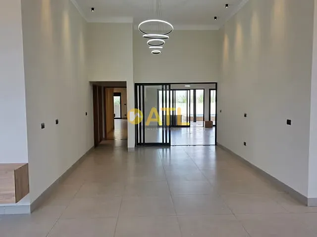Casa com 630m² 3 quartos e 4 banheiros, à venda, no bairro Royal Park Prime em Ourinhos