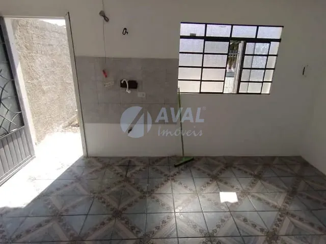 Casa 1 quarto e 1 banheiro, para alugar, no bairro Pineville em Pinhais
