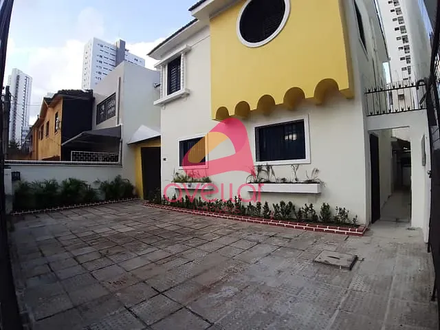 Casa à venda, no bairro Madalena em Recife