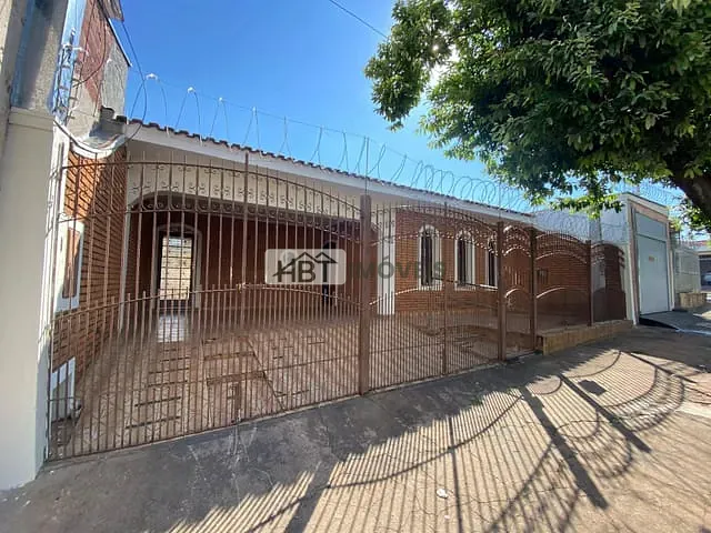 Casa com 242m² 3 quartos e 3 banheiros, à venda, no bairro Vila Souto em Bauru