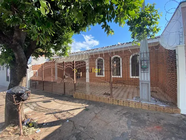 Casa com 242m² 3 quartos e 3 banheiros, à venda, no bairro Vila Souto em Bauru