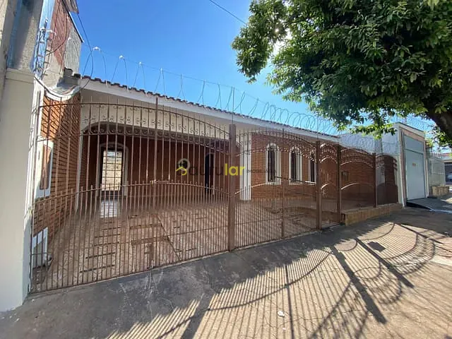 Casa com 242m² 3 quartos e 3 banheiros, à venda, no bairro Vila Souto em Bauru