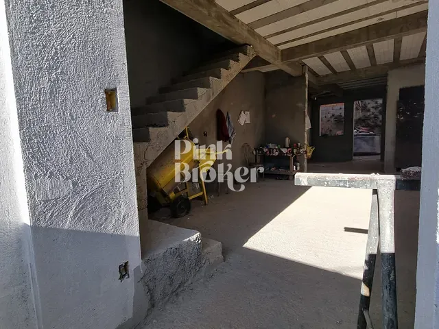 Casa com 150m² 3 quartos e 3 banheiros, à venda, no bairro Cabral em Contagem