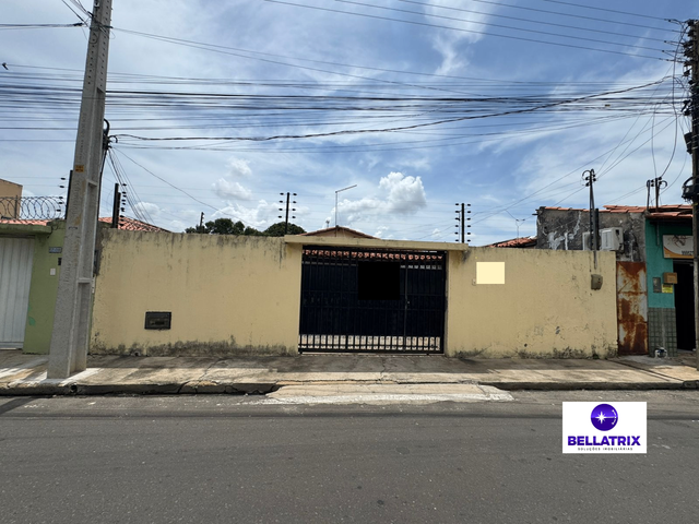 Casa 4 quartos e 2 banheiros, à venda, no bairro Bela Vista em Teresina