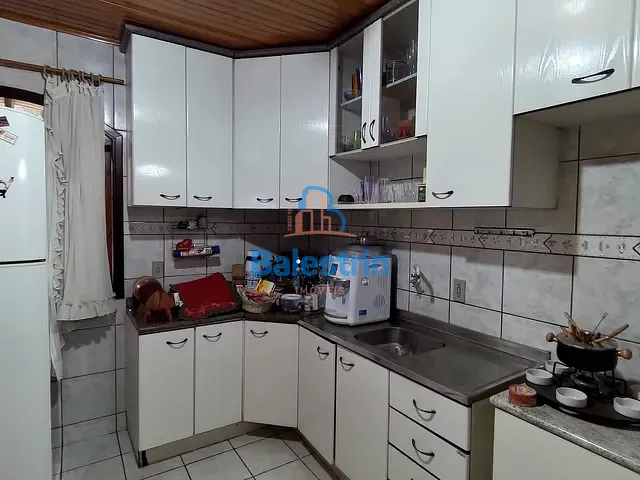 Casa 3 quartos e 3 banheiros, à venda, no bairro Centro em Fraiburgo