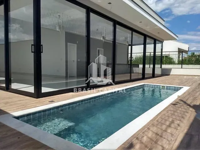 Casa com 300m² 3 quartos e 5 banheiros, à venda, no bairro Alphaville Nova Esplanada em Votorantim