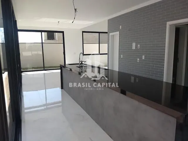 Casa com 300m² 3 quartos e 5 banheiros, à venda, no bairro Alphaville Nova Esplanada em Votorantim