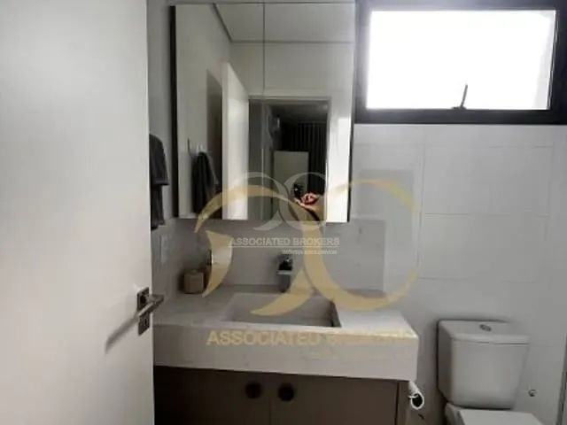 Casa com 166m² 3 quartos e 4 banheiros, à venda, no bairro Campeche em Florianópolis