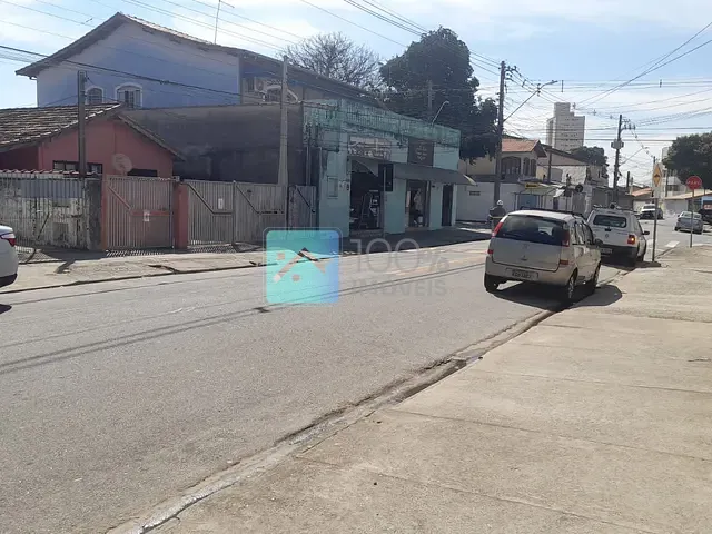 Casa com 300m² 2 quartos e 1 banheiro, à venda, no bairro Parque Industrial em São José dos Campos