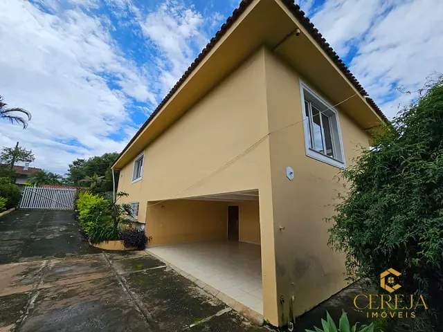 Casa com 1400m² 5 quartos e 4 banheiros, à venda, no bairro Sans Souci em Nova Friburgo