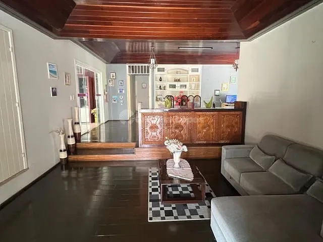 Casa com 1080m² 7 quartos e 5 banheiros, à venda, no bairro Fátima em Teresina
