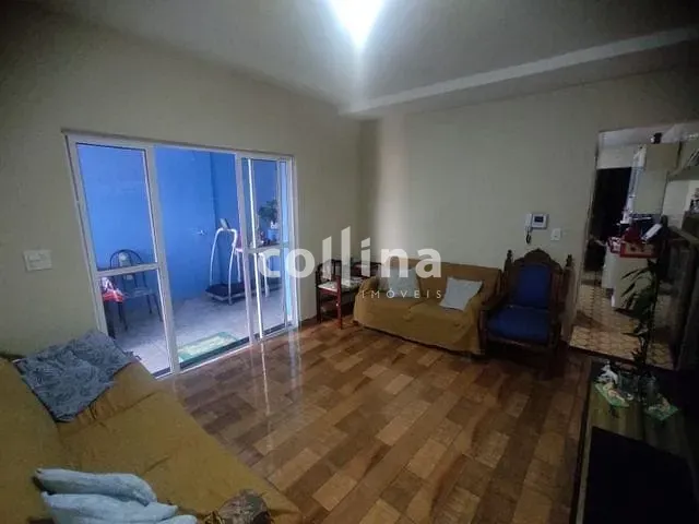 Casa com 125m² 2 quartos e 1 banheiro, à venda, no bairro Vila Silviânia em Carapicuíba