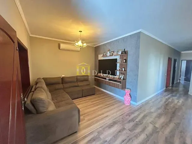 Casa 3 quartos e 3 banheiros, à venda, no bairro Parque Residencial Célia Maria em Porto Feliz