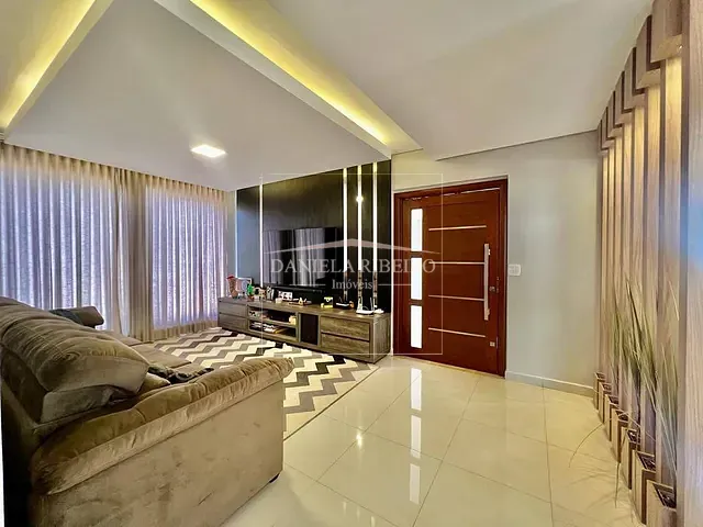 Casa com 729m² 3 quartos e 5 banheiros, à venda, no bairro Jardim Tarobá em Cambé