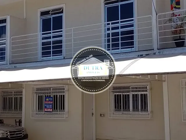Casa 2 quartos e 2 banheiros, para alugar, no bairro Bandeirantes em Juiz de Fora