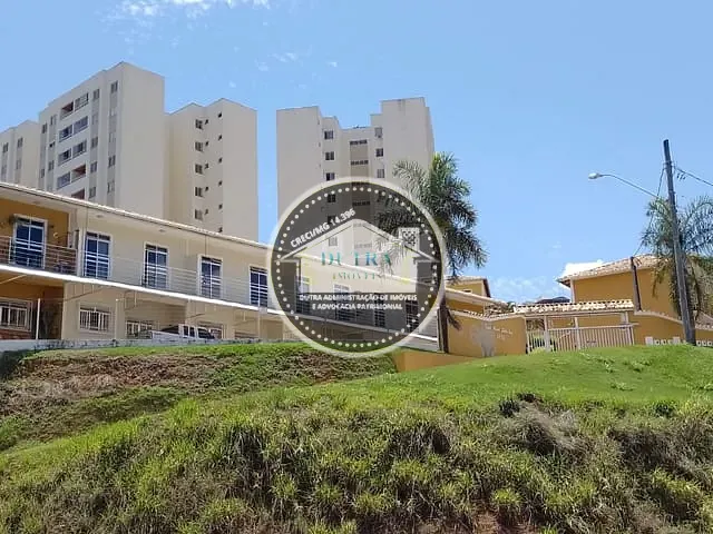 Casa 2 quartos e 2 banheiros, para alugar, no bairro Bandeirantes em Juiz de Fora