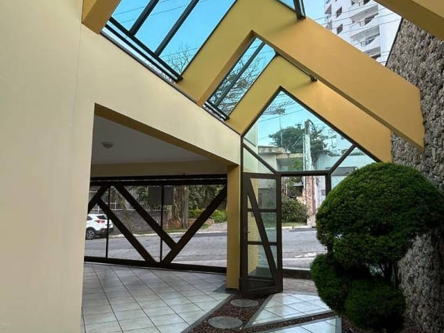 Casa com 250m² 3 quartos e 2 banheiros, à venda, no bairro Jardim Avelino em São Paulo