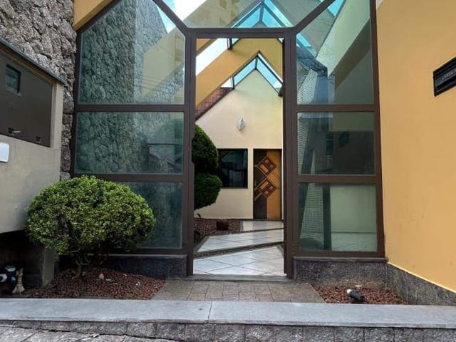 Casa com 250m² 3 quartos e 2 banheiros, à venda, no bairro Jardim Avelino em São Paulo