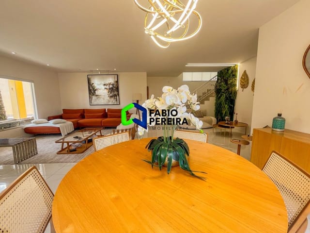 Casa com 365m² 5 quartos e 7 banheiros, à venda, no bairro Taquara em Rio de Janeiro