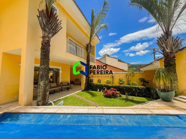 Casa com 365m² 5 quartos e 7 banheiros, à venda, no bairro Taquara em Rio de Janeiro