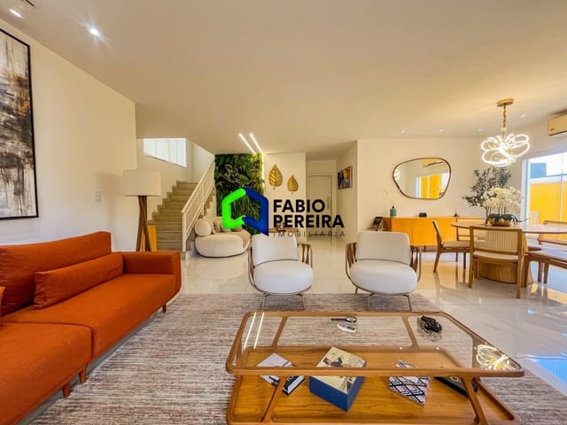 Casa com 365m² 5 quartos e 7 banheiros, à venda, no bairro Taquara em Rio de Janeiro