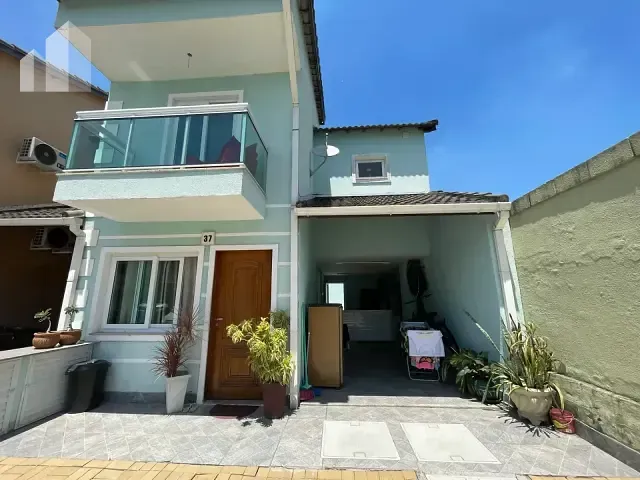 Casa com 140m² 3 quartos e 3 banheiros, à venda, no bairro Vila Treze de Maio em Nova Iguaçu