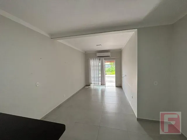 Casa 3 quartos e 2 banheiros, à venda, no bairro Continental em Itapoá