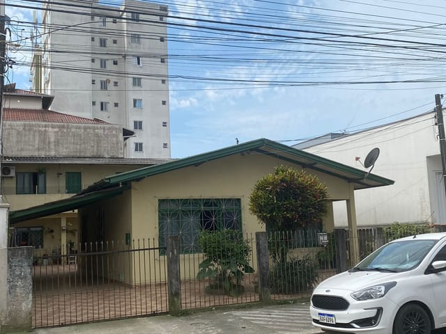 Casa 6 quartos e 3 banheiros, à venda, no bairro São Vicente em Itajaí