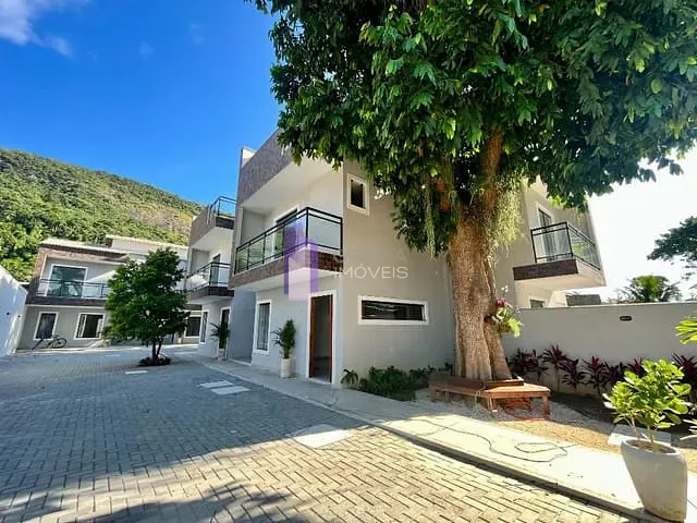 Casa com 202m² 3 quartos e 3 banheiros, à venda ou para alugar, no bairro Itaipu em Niterói