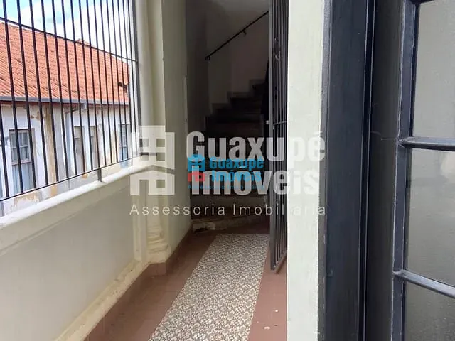 Casa com 150m² 4 quartos e 2 banheiros, para alugar, no bairro CENTRO em GUAXUPÉ