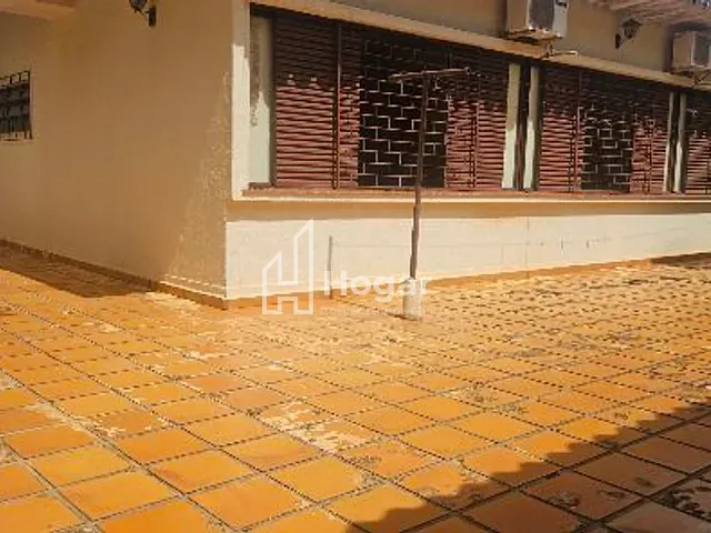 Casa com 534m², à venda ou para alugar, no bairro Los Angeles em Londrina