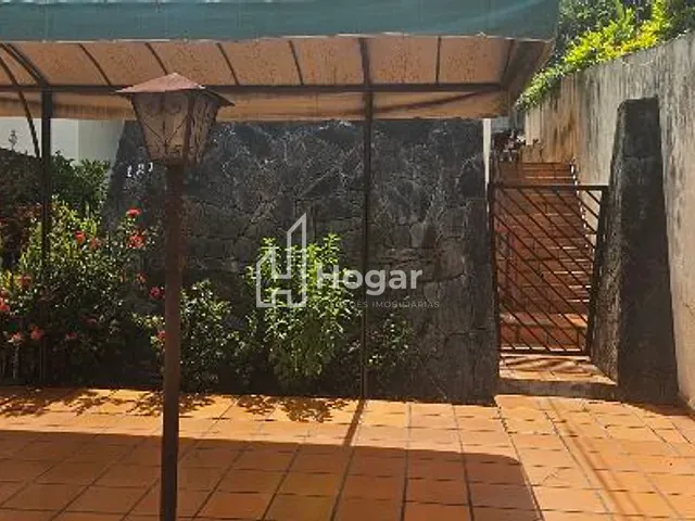 Casa com 534m², à venda ou para alugar, no bairro Los Angeles em Londrina