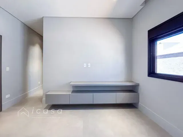 Casa com 450m² 3 quartos e 4 banheiros, à venda, no bairro Jardim do Golfe em São José dos Campos