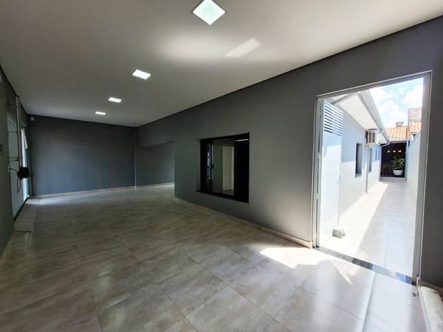 Casa com 250m² 3 quartos e 3 banheiros, à venda, no bairro Jardim Cândido Bertini em Santa Bárbara D'Oeste