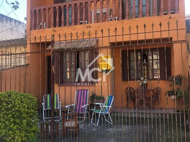 Casa 3 quartos e 2 banheiros, à venda, no bairro Areal em Pelotas