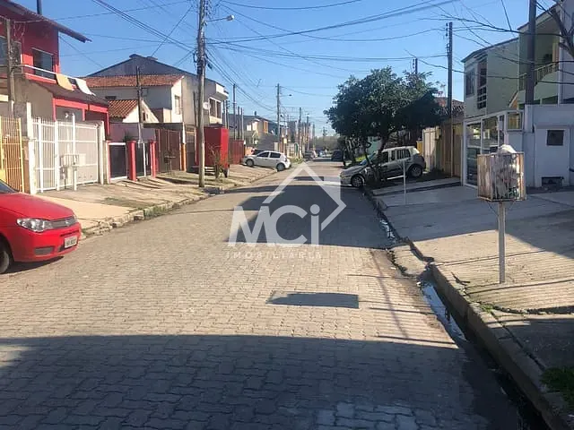 Casa 3 quartos e 2 banheiros, à venda, no bairro Areal em Pelotas